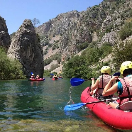 Maslenica Comfortable Отель *